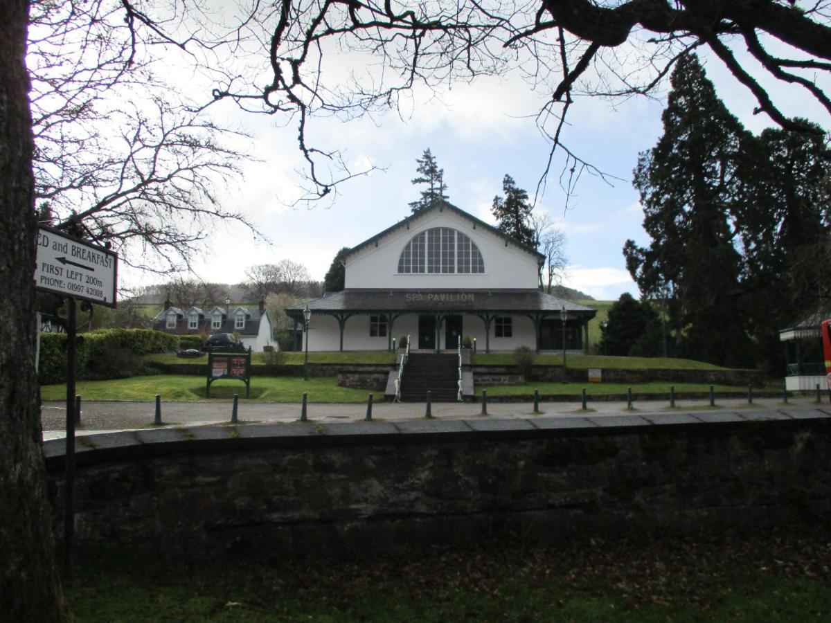 White Lodge B & B Strathpeffer Exterior foto